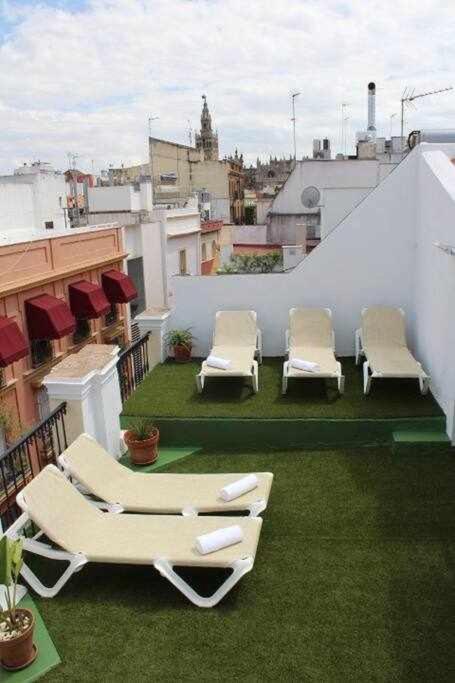 Casa Palacio Del Siglo XVIII En Centro Sevilla Buitenkant foto